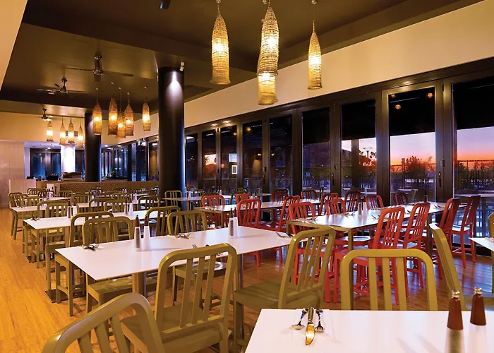 Adina Apartment Hotel Darwin Waterfront